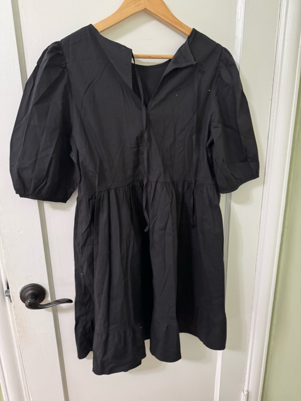 New Look Black Puff Sleeve Dress with V-Neck Tie